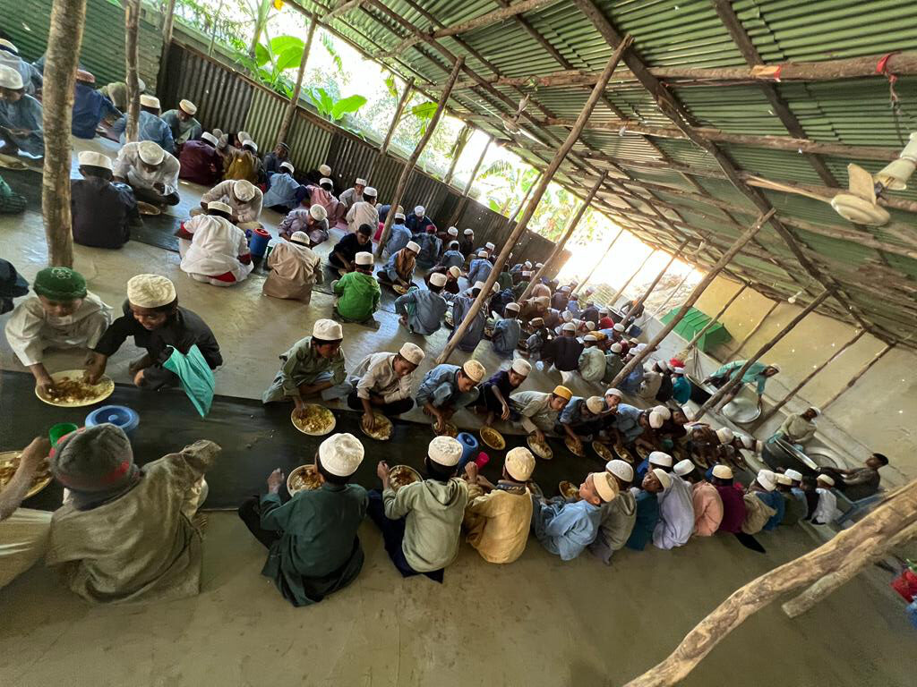 garcon cantine edited %%nom_commercial%%